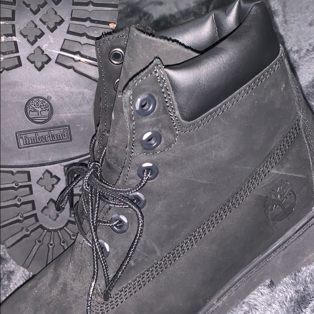 Black Timberlands (size 7y)